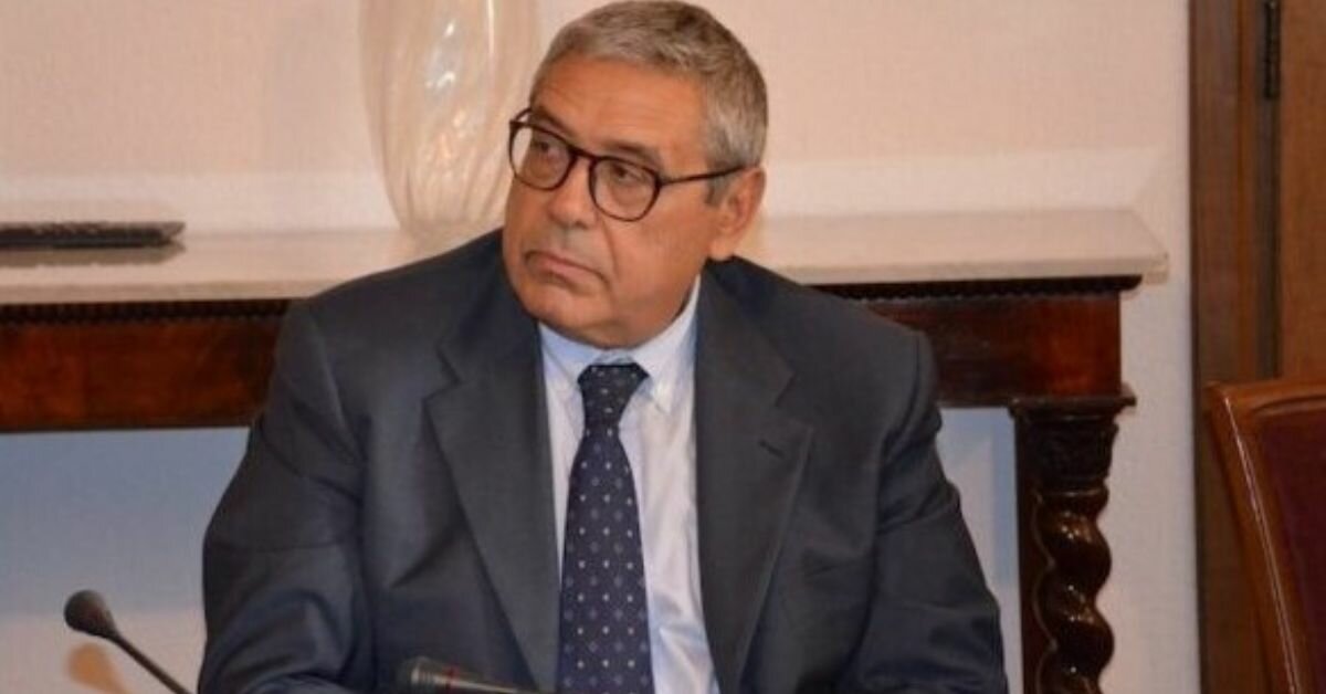 Totò Cuffaro agli arresti domiciliari: ipotesi associazione, turbativa e corruzione