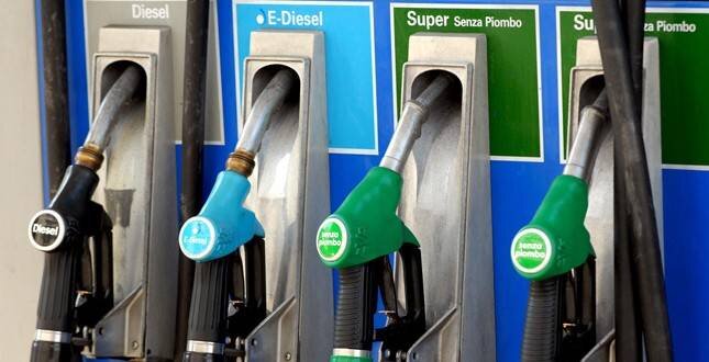 1423654263-pompa-benzina.jpeg 1423654263-pompa-benzina.jpeg