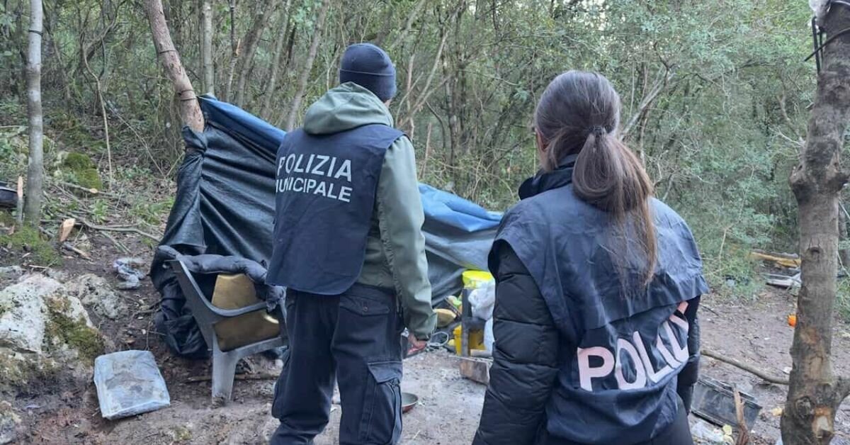 Anche in Sicilia un caso simile alla Casa nel bosco, 2 minorenni messi in protezione