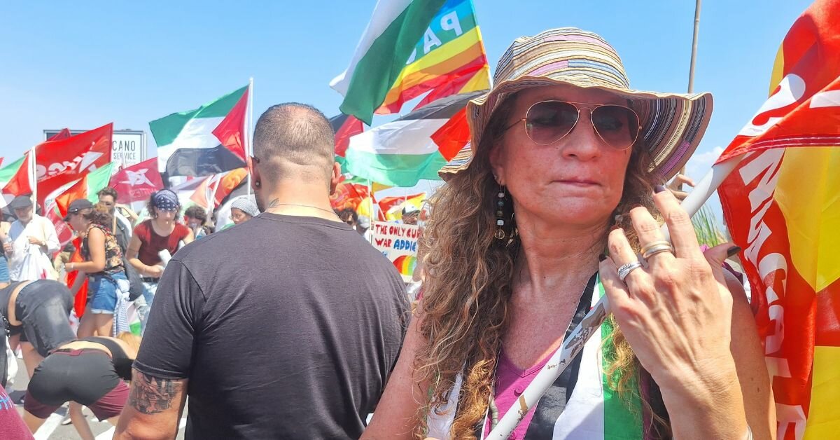 Manifestazione davanti alla base Nato di Sigonella, quante assenze