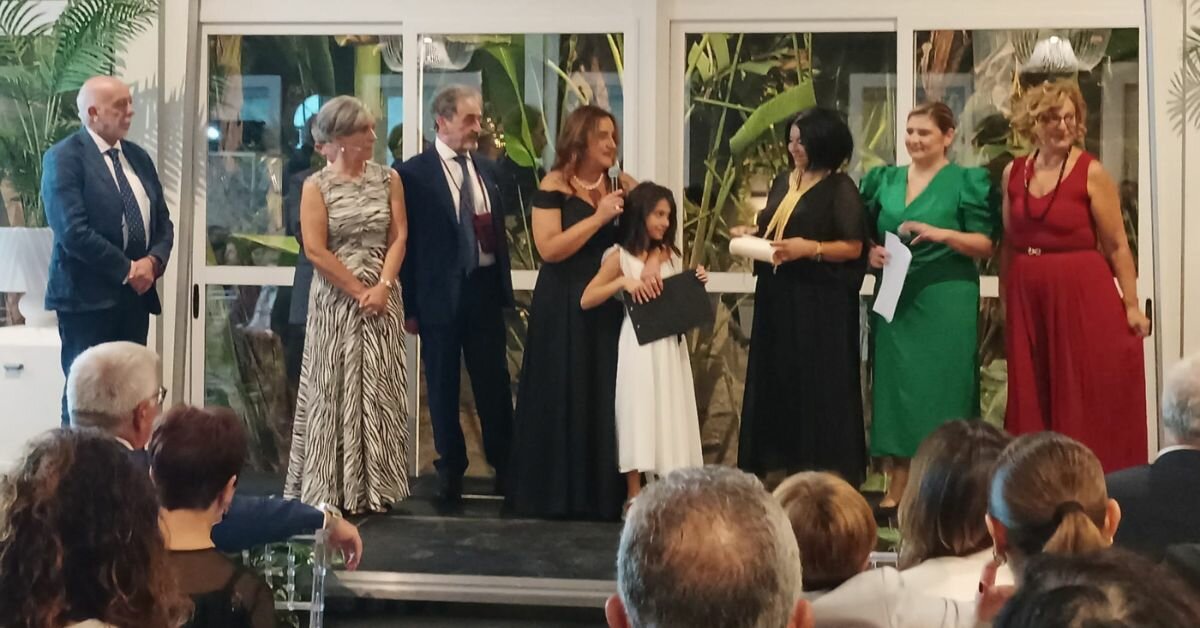Tumore ovarico: 500 nuovi casi all'anno in Sicilia, Acto premia la rete di solidarietà e lancia i progetti 2027