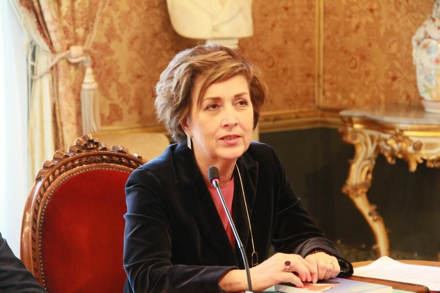 Disco rosso ai doppi incarichi: grazie al M5S all’ARS stop ai casi Faraoni e Croce Disco rosso ai doppi incarichi: grazie al M5S all’ARS stop ai casi Faraoni e Croce