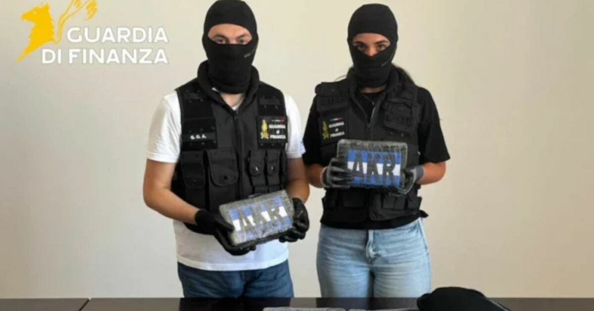 Società di spedizione stava consegnando cocaina per 5 milioni