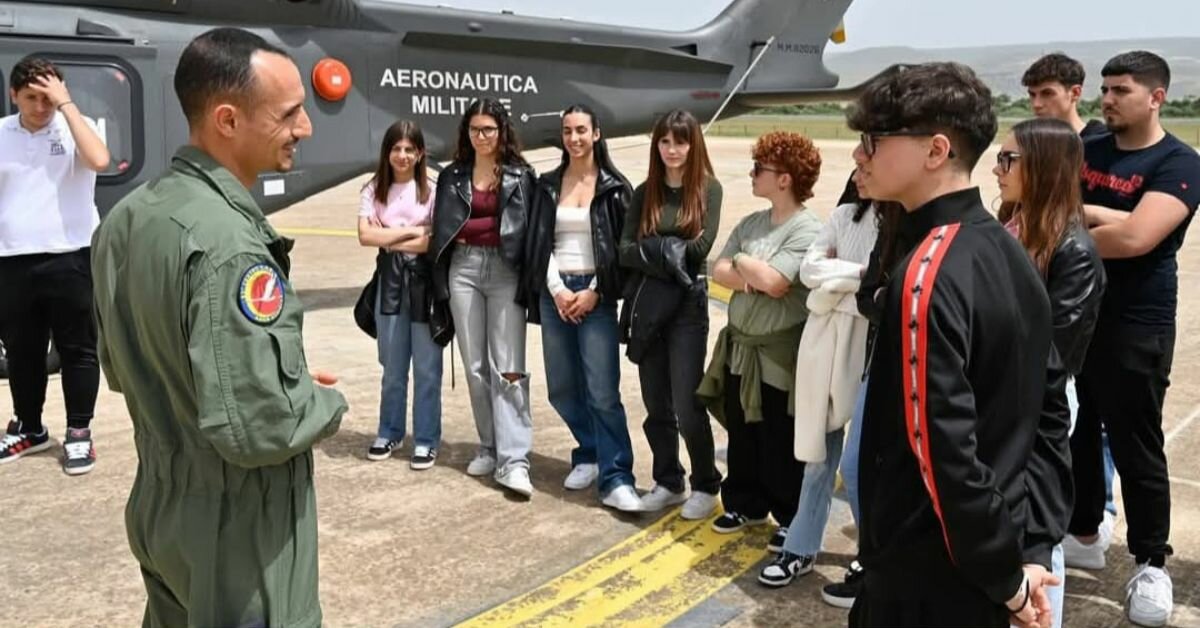 Nella Scuola progetto finalizzato a legittimare la cultura della guerra