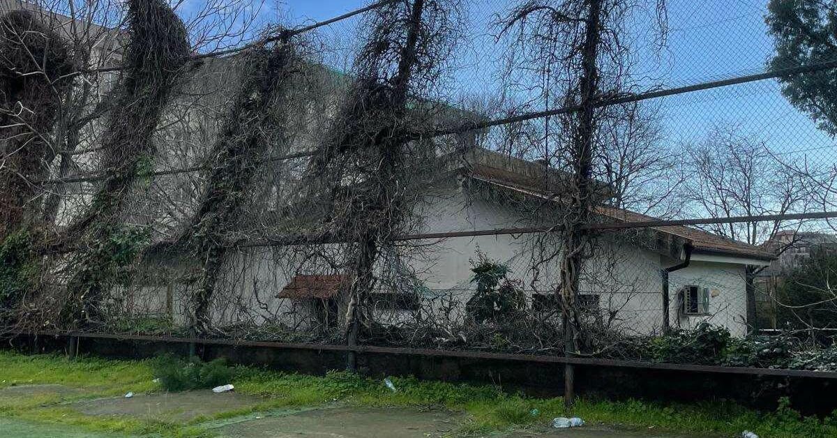 Barriera ancora umiliata: annullata la riqualificazione del campo di via Paratore