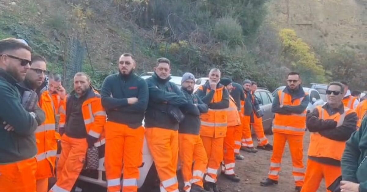 Misterbianco, tensione e stato di agitazione dei lavoratori della Dusty