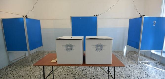 Ben 700mila siciliani chiamati alle Urne domenica 24 e lunedì 25 maggio Ben 700mila siciliani chiamati alle Urne domenica 24 e lunedì 25 maggio