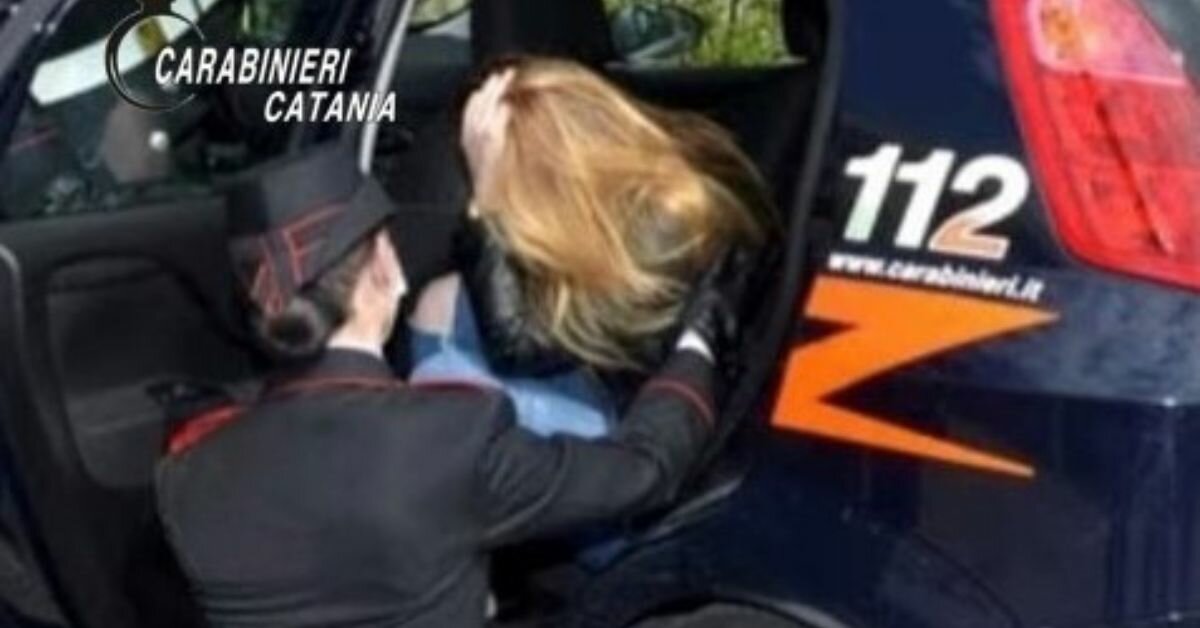Chiamata al 112: Pap&agrave; sta picchiando mamma, i Carabinieri arrestano 44enne
