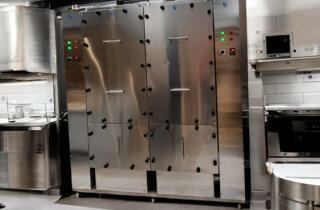 JTdCJTIycGwlMjIlM0ElMjJBcnR1cm8lMjBPY3p5c3pjemFjemUlMjAlMjBCZXolMjBLb21pbmElMjBkbyUyMER5bXUlMjBpJTIwWmFwYWNoJUMzJUIzdyUyMiUyQyUyMml0JTIyJTNBJTIySW5zdGFsbGF6aW9uZSUyMGRlbCUyMGRlcHVyYXRvcmUlMjBBcnR1cm8lMjBpbiUyMGN1Y2luYSUyMHByb2Zlc3Npb25hbGUlMjIlMkMlMjJodSUyMiUzQSUyMkFydHVybyUyMGwlQzMlQTlnc3olQzUlQjFyJUM1JTkxayUyMGslQzMlQTltJUMzJUE5bnklMjBuJUMzJUE5bGslQzMlQkNsJTIwYSUyMGYlQzMlQkNzdCUyMCVDMyVBOXMlMjBzemFnJTIwY3MlQzMlQjZra2VudCVDMyVBOXMlQzMlQTlyZSUyMiUyQyUyMnB0JTIyJTNBJTIyRGV0YWxoZXMlMjB0JUMzJUE5Y25pY29zJTIwZG8lMjBEZXB1cmFkb3IlMjBBcnR1cm8lMjBzZW0lMjBjaGFtaW4lQzMlQTklMjIlMkMlMjJlbiUyMiUzQSUyMkFydHVybyUyMEFpciUyMFB1cmlmaWVyJTIwSW5zdGFsbGVkJTIwaW4lMjBhJTIwUHJvZmVzc2lvbmFsJTIwUmVzdGF1cmFudCUyMEtpdGNoZW4lMjIlMkMlMjJkZSUyMiUzQSUyMkFydHVybyUyMEx1ZnRyZWluaWdlciUyMGluJTIwZWluZXIlMjBwcm9mZXNzaW9uZWxsZW4lMjBSZXN0YXVyYW50ayVDMyVCQ2NoZSUyMGluc3RhbGxpZXJ0JTIyJTdE