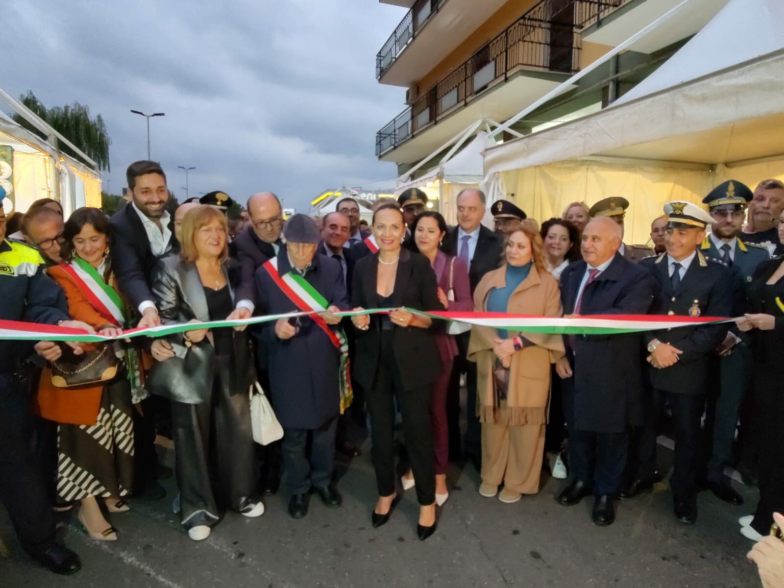 Bronte inaugura la XXXIV Sagra del Pistacchio: tra tradizione, inclusione e musica