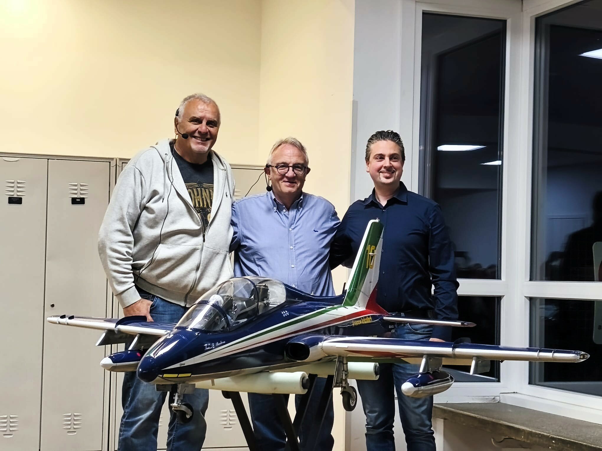 Frecce Tricolori, emotions and courage: the extraordinary story of Maurizio Guzzetti