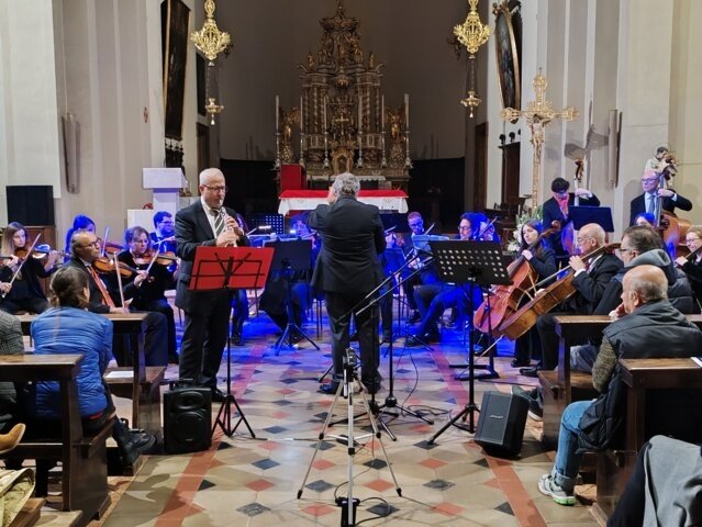 &ldquo;Gli archi di una volta&rdquo; incantano Daverio