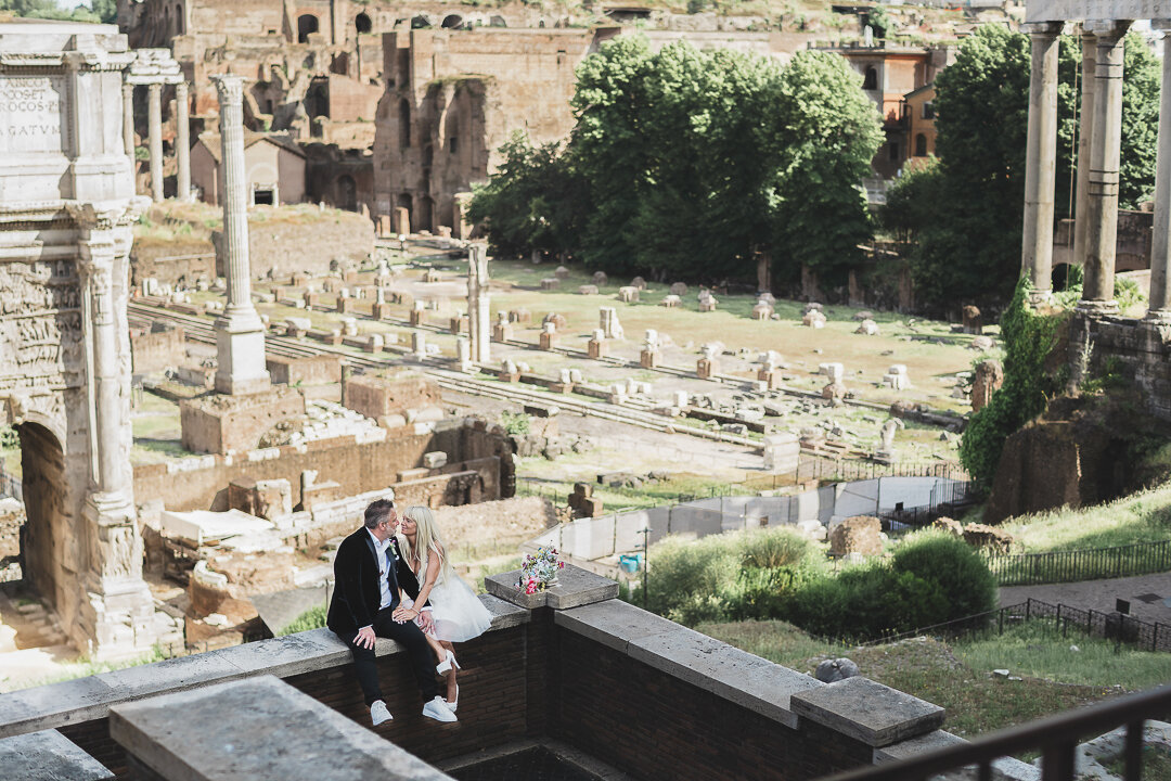293---cheryl--marcus-----mgl03457.jpeg History and love meet after a civil wedding in Campidoglio, Rome, photographed by Italian intimate wedding specialist Maria Giulia La Rosa