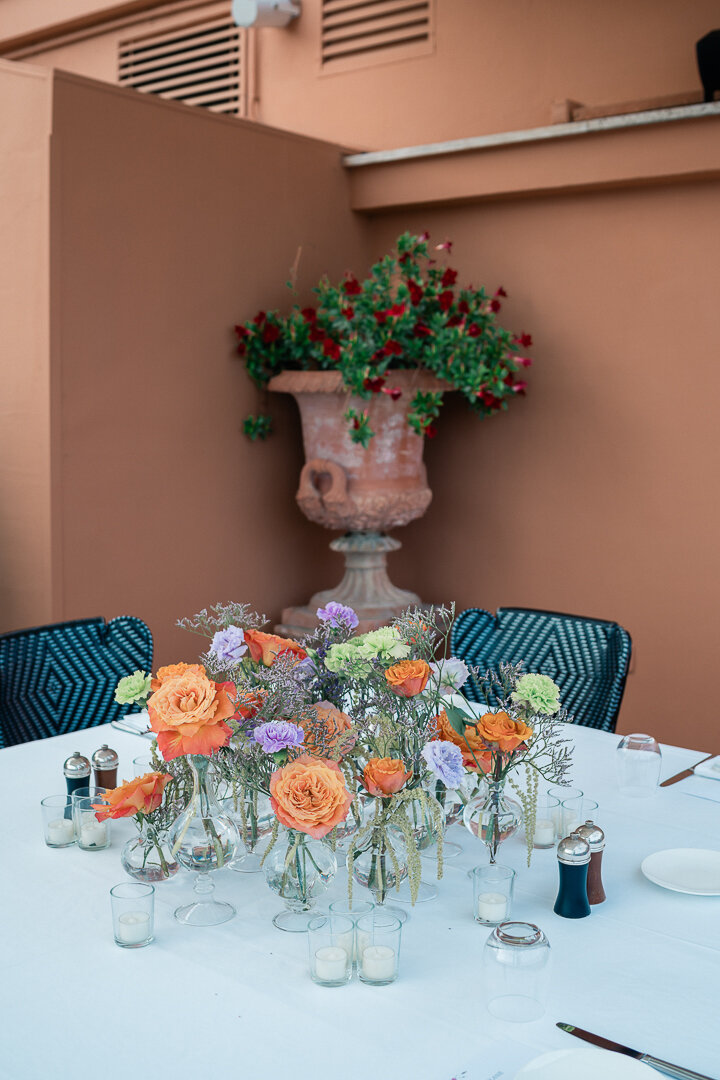 rome-wedding-photographer-hoteldelaville-03.jpeg A table set at the Hotel de la Ville in Rome ready for an intimate wedding reception