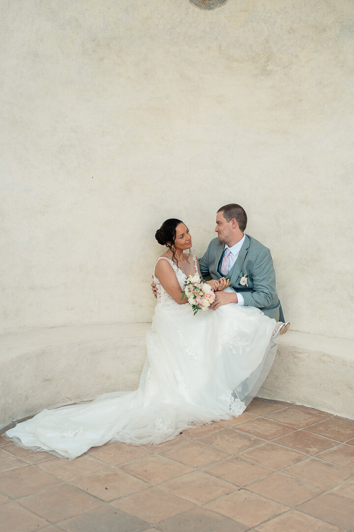 mgl04223.jpeg The bride and the groom exchanging a moment of quiet in Villa Rufolo in Ravello, Amalfi Coast