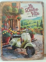 locandina-vespa-e-portachiavi-lambretta