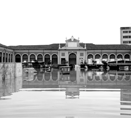 sindaca%20di%20mercato%20saraceno%20guarda%20l'ennesima%20strada%20crollata%20-%20luigi%20iorio