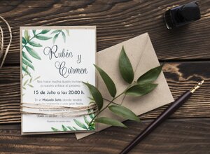 recien-casados-felices-tienen-tableros-madera-letras-senora-senor.jpeg