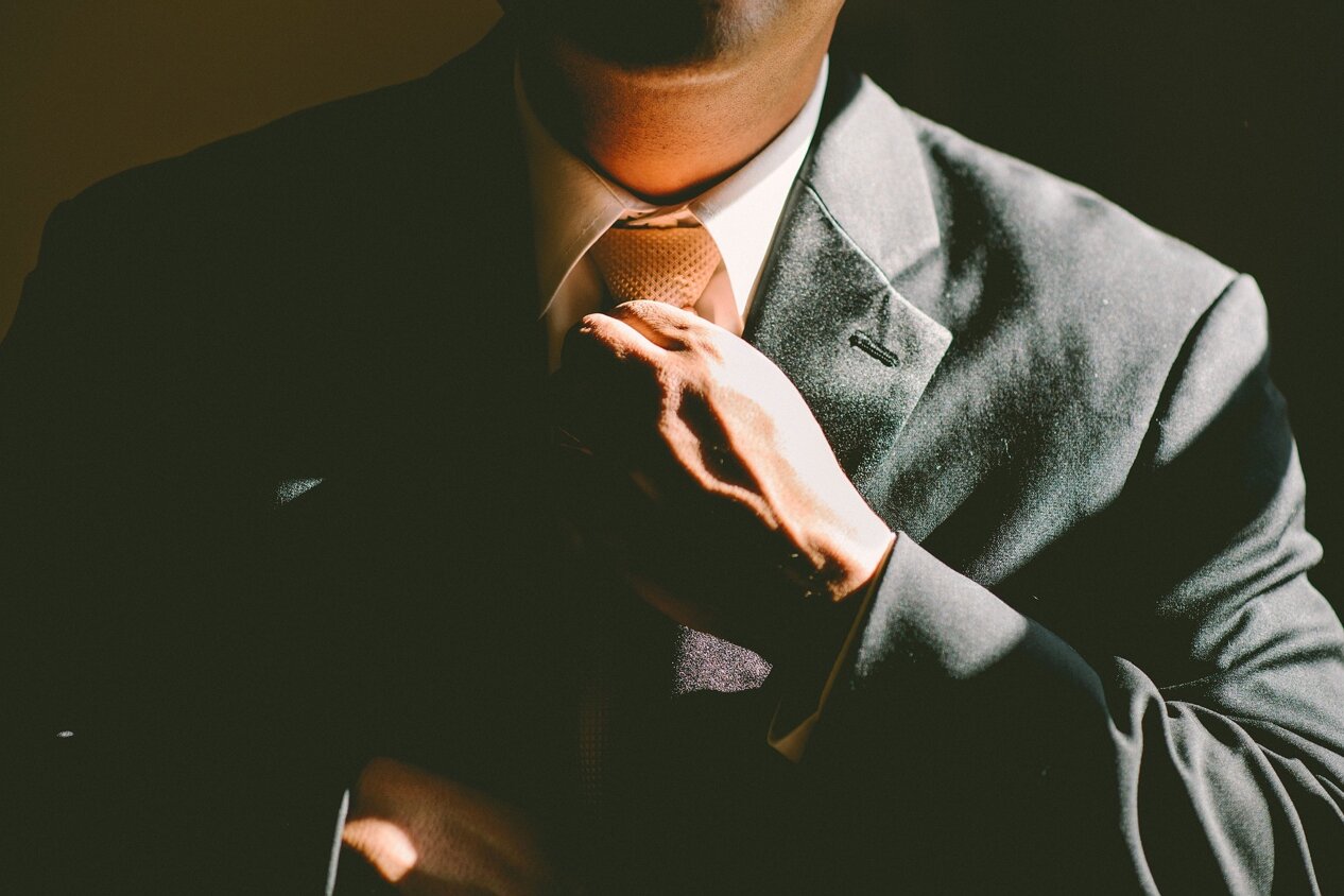 tie-6900841920