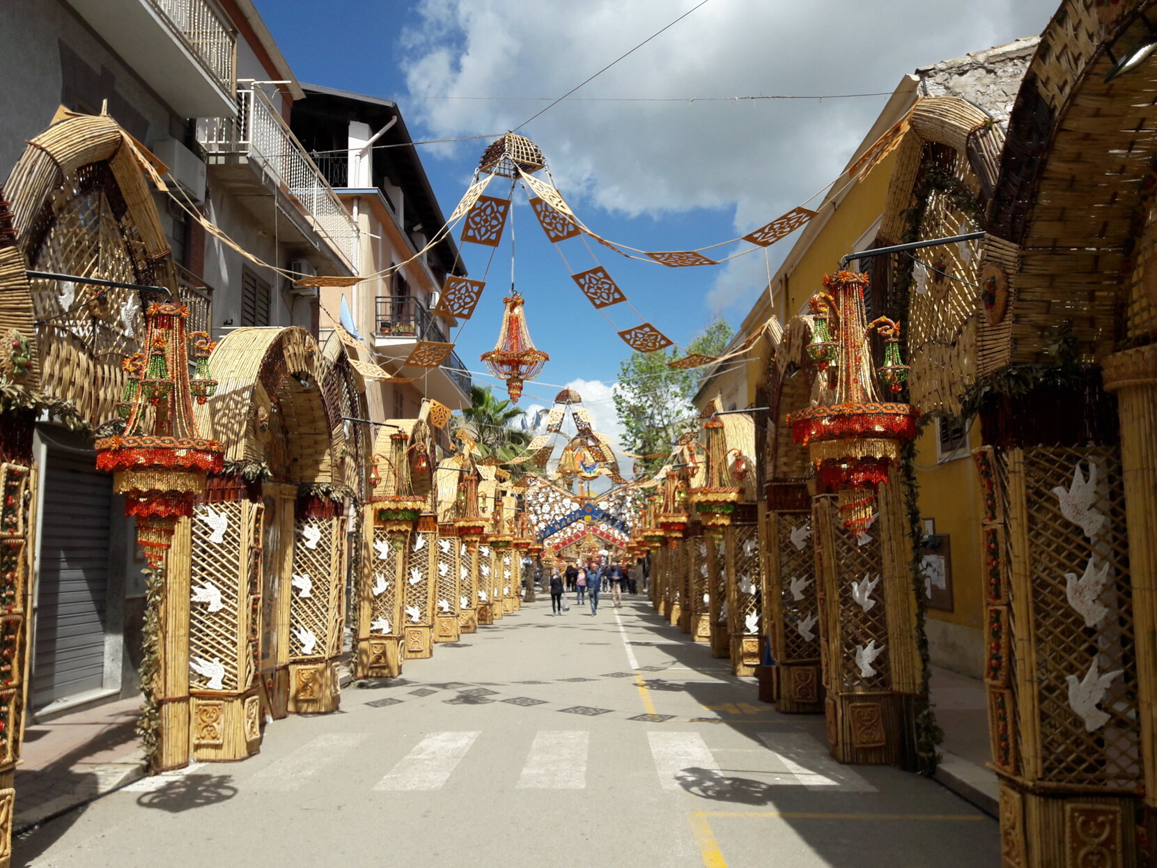 san_biagio_platani_-_archi_di_pasqua_05.jpeg san_biagio_platani_-_archi_di_pasqua_05.jpeg