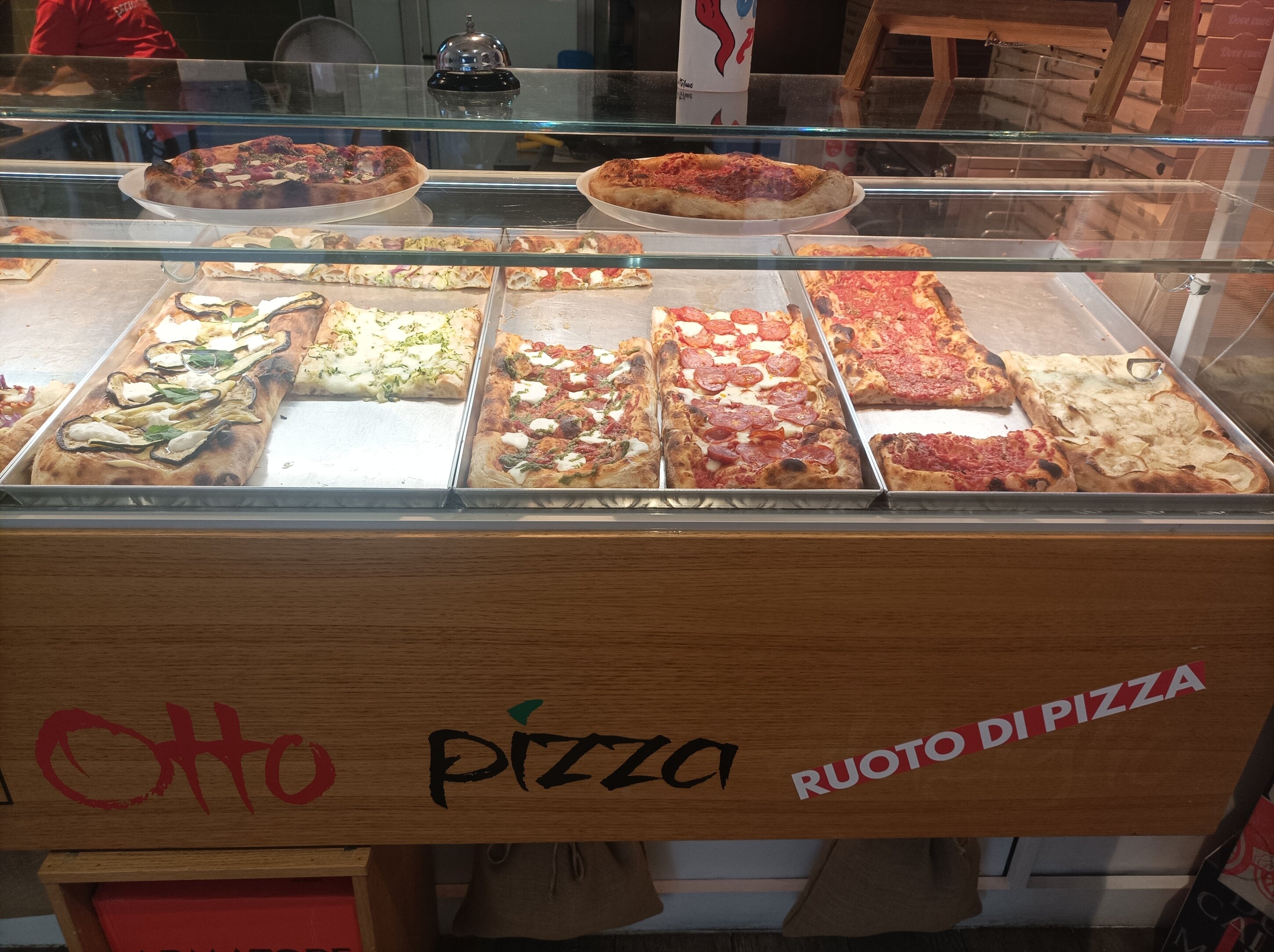 LA TRADIZIONE DI GRAGNANO A MILANO: OTTO PIZZA IN CORSO SAN GOTTARDO