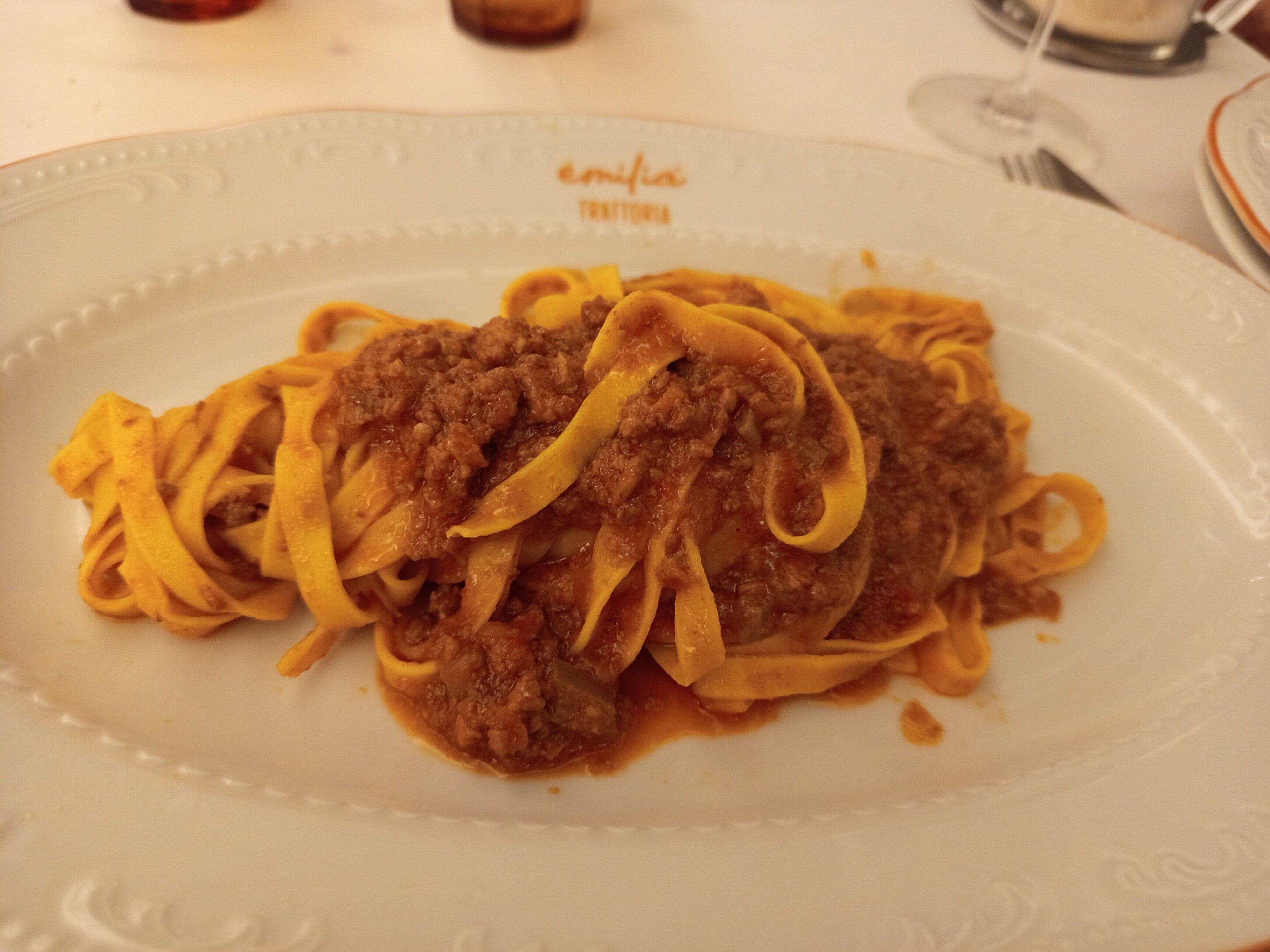 DALL’EMILIA ROMAGNA ALLA BRIANZA: EMILIA TRATTORIA BOLOGNESE