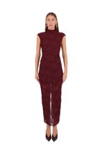 sleeveless-dress-in-textured-mesh-with-a-floral-pattern