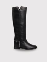wedge-boot-with-internal-wedge-v-cut-out-and-stud-details