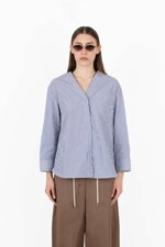 camicia-senza-bottoni-scollo-a-v