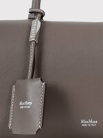 medium-holdall-handbag