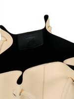 mochi-shoulder-bag-pebble-grained-leather
