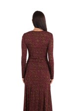 floral-knit-top-with-a-gathered-detail