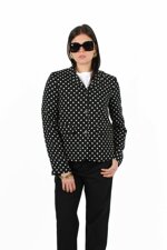 giacca-con-bottoni-a-pois