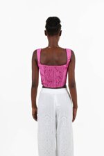 square-neck-sangallo-lace-corset