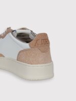 sneaker-medalist-low