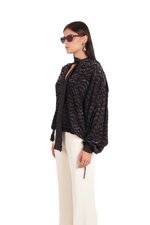 v-neck-blouse