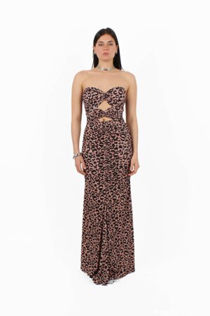 abito-con-dettagli-cut-out-e-arricciatura-scultorea