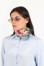 silk-twill-scarf-with-a-bouquet-floral-print