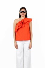 one-shoulder-top-with-ruffles