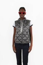 padded-quilted-gilet-in-water-repellent-nylon-canvas