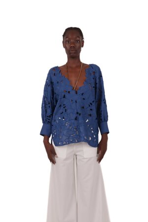 blusa-con-ricami