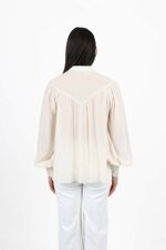 blusa-con-bottoni