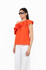 one-shoulder-top-with-ruffles