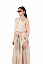 top-con-colletto-arricciato