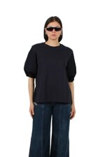 t-shirt-with-san-gallo-lace-sleeves