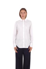 shirt-featuring-the-iconic-mani-collar