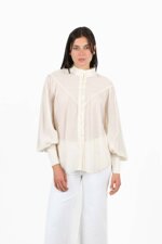 blusa-con-bottoni
