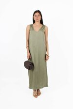 dalta-v-neck-dress