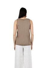 top-in-jersey-di-cotone-e-modal-con-borchie