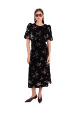 floral-velvet-dress